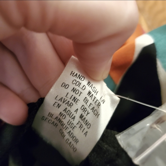 Entro Ruffle Peplum Top - Picture 6 of 7